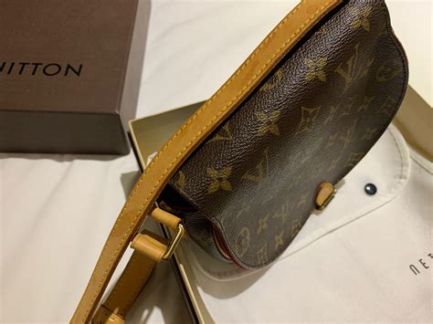 Louis Vuitton sling bag pictures